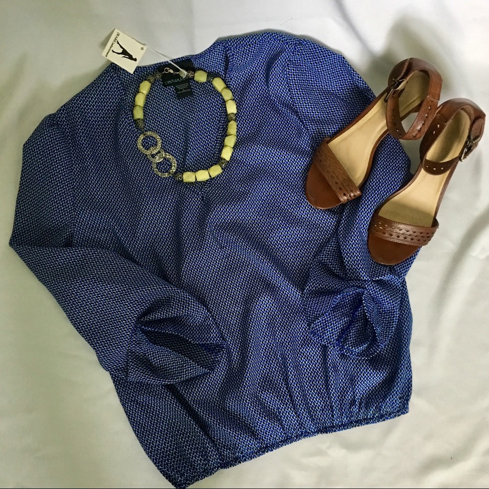 Cynthia Rowley | Blue & White V-Neck Top